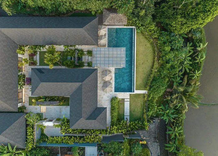 Villa Rosita - Stunning 5Br Villa - Sauna, Gym, Rice Field Views Ubud
